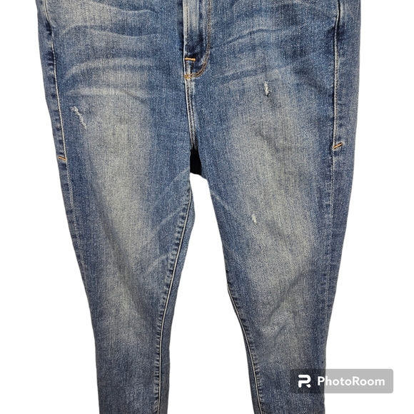Good American Good Legs Raw Step Hem Skinny Jeans Size 8/29 - Picture 4 of 13